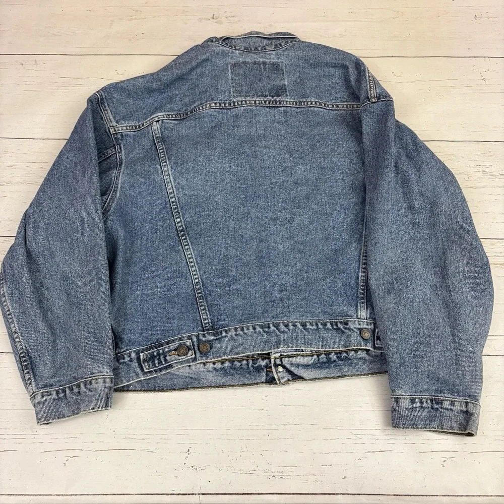 Levi's Denim Trucker Jacket Vintage Mens XL Light Blue Made In USA 70598-4891